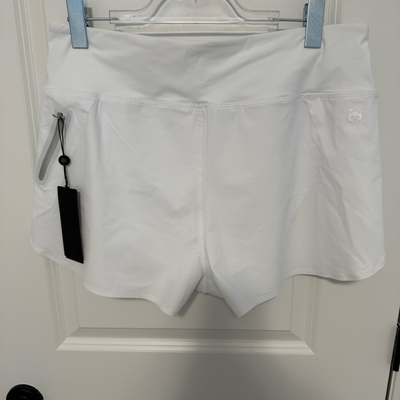 Greyson Women’s Pheonix Short - Arctic White - Picture 5 of 6